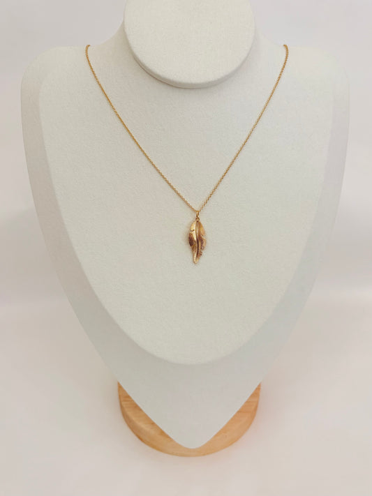 COLLIER PLAQUÉ OR PENDENTIF PLUME