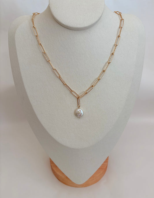 COLLIER PLAQUÉ OR ET PERLE BAROQUE