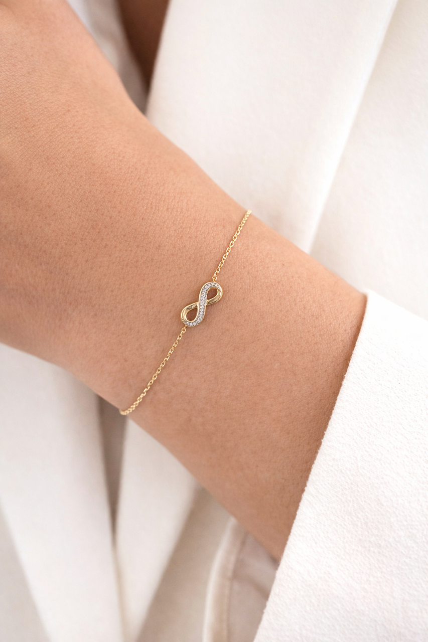 Bracelet en Or 18 Carats avec Diamants – Motif Infini