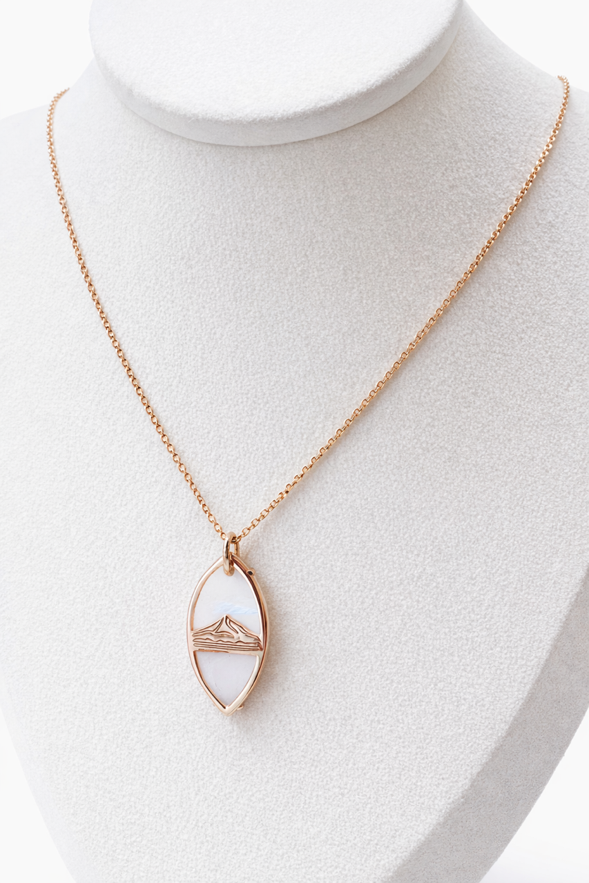 COLLIER PLAQUÉ OR - CALISSON D'AIX ET SAINTE VICTOIRE