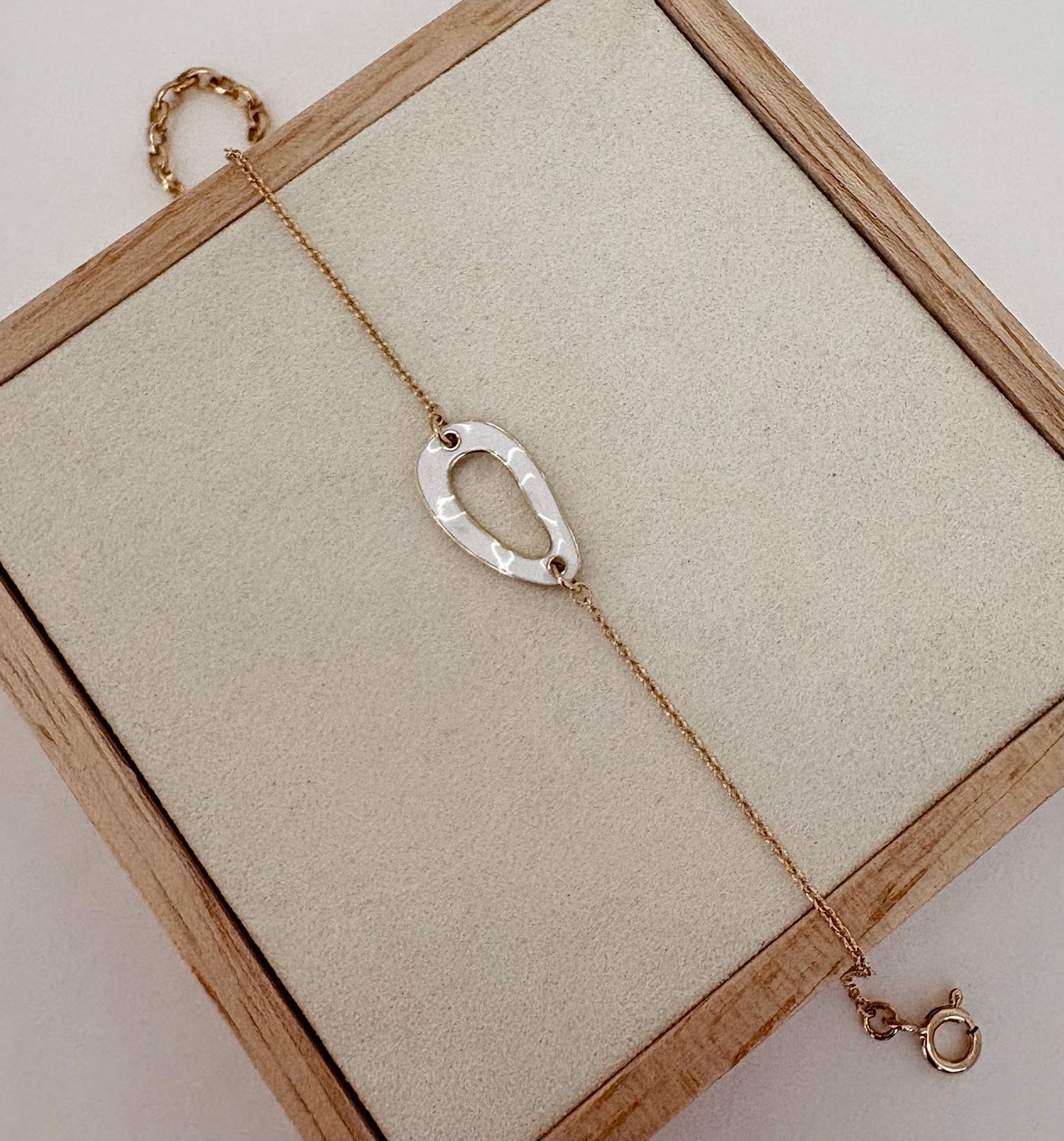 BRACELET PLAQUÉ OR PENDENTIF LAQUE BLANCHE