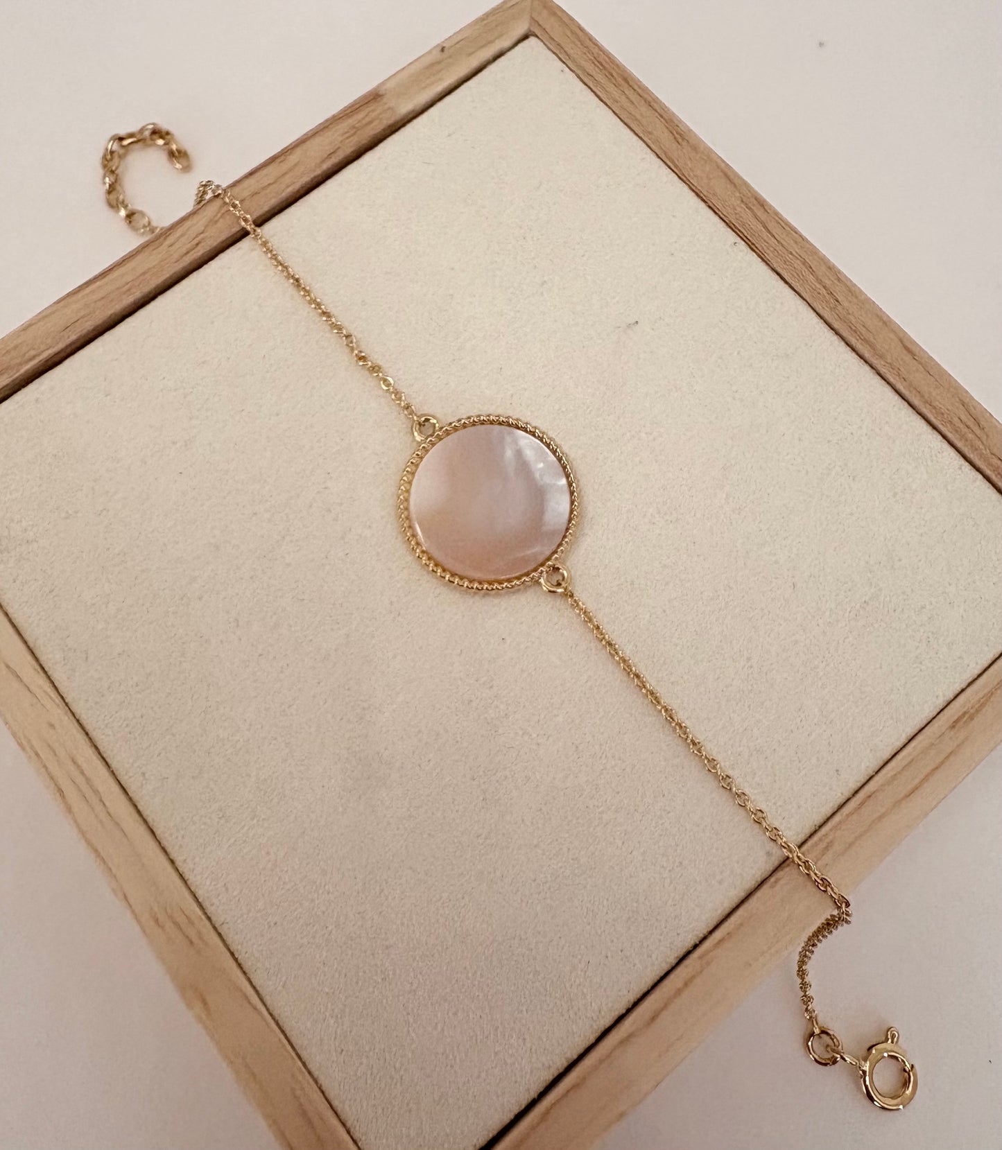 BRACELET PLAQUÉ OR ET NACRE